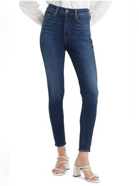 WOMEN’S LEVIS 720 HIGH RISE SUPER SKINNY SZ 24